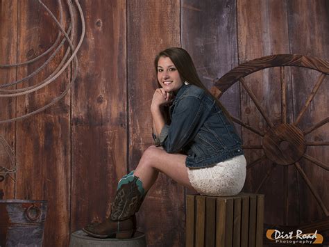 Dirt Road Photography Jaclyn Time For Senior Portraits