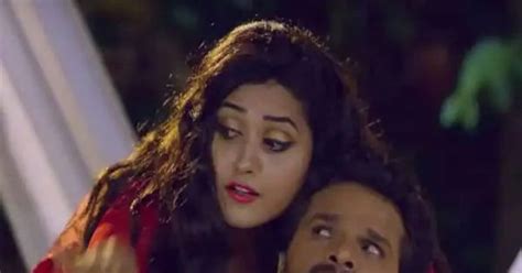 bhojpuri sexy video kajal raghwani and khesari lal yadav s bold scenes from deewanapan is a
