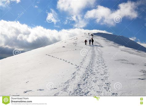 Hiking In Snowy Mountain Editorial Stock Image Image Of People 75046819