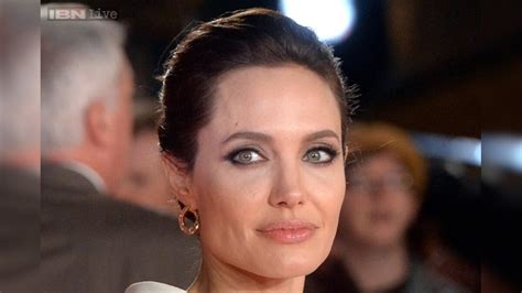 Angelina Jolie Spotted Smoking Post Fight With Brad Pitt