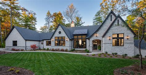 Modern Luxury Country Dream Home Natural Stone Veneer Front Yard