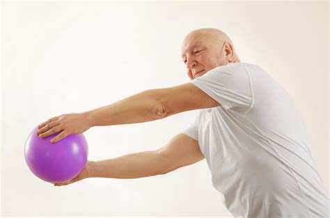 7 Best Medicine Ball Exercises For Beginners Planet Fitness