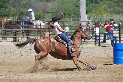 What Is Barrel Race Barrel Racing Rules All The Sports And Games