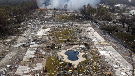 Hurricane Katrina Photos Videos And Information The Aftermath Of