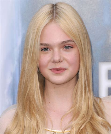 Elle Fanning Hairstyles Hair Cuts And Colors