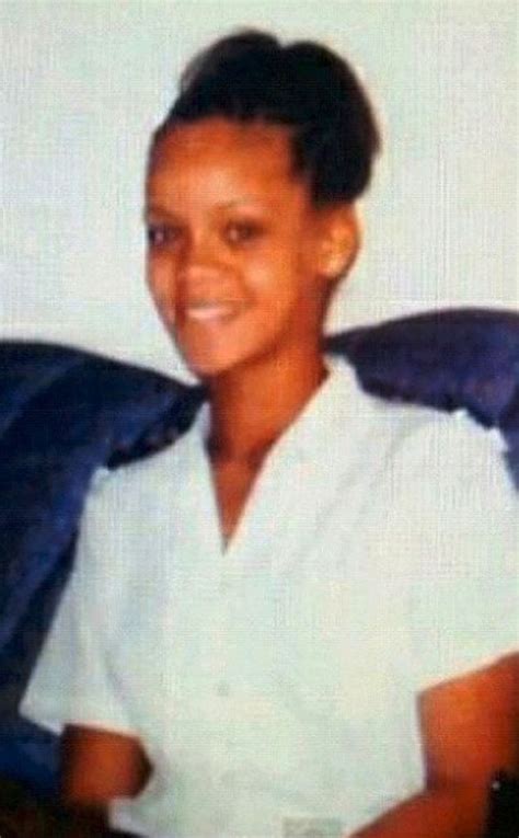 Rihanna Tweets Fully Clothed Pic Of Herself Age 15