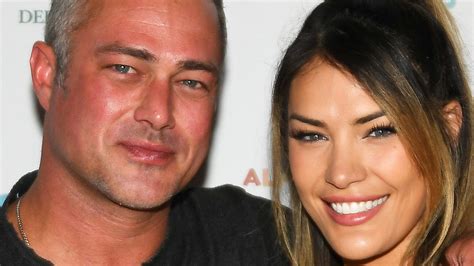 Who Is Taylor Kinney S Girlfriend Ashley Cruger