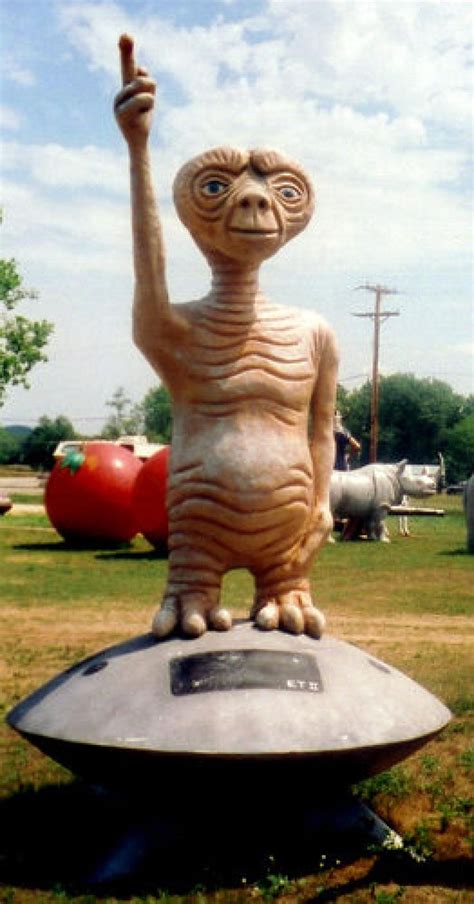 The Worlds Largest Roadside Attractions Roadside Attractions