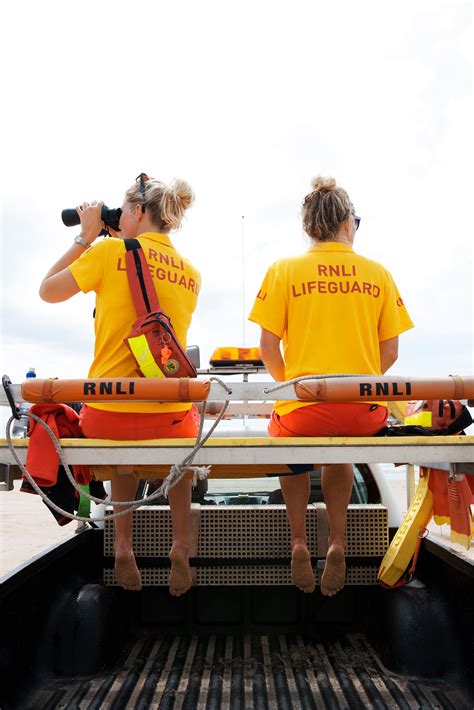 Rnli Lifeguard Patrols Continue Into October On 18 Beaches In The South