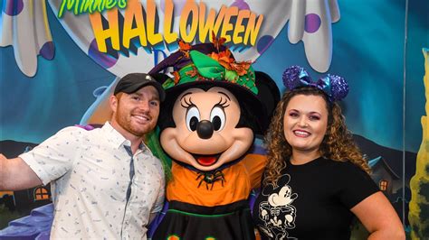 Dining Review Minnies Halloween Dine At Hollywood And Vine Disneys