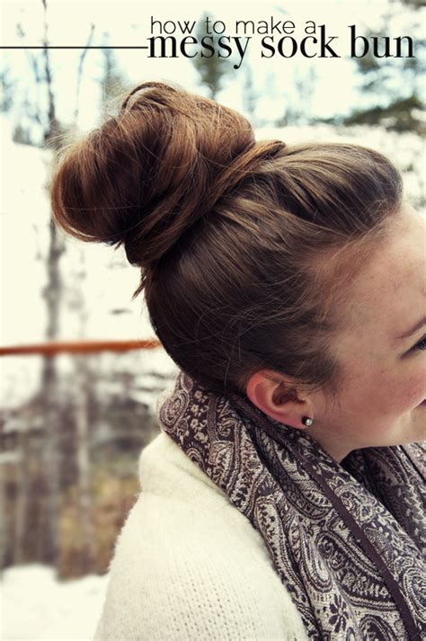 The messy bun, an accidental hairstyle that has suddenly become quite the stylish 'do.whether as a look that you want to create over the weekend or to incorporate into the office, we adore how it lets your face shine while showcasing a fun.and major hair bonus: The Perfect Pear: DIY // Messy Sock Bun