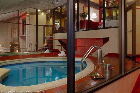 Cove Haven Hotel Has Champagne Glass Shaped Hot Tubs Daily Mail Online