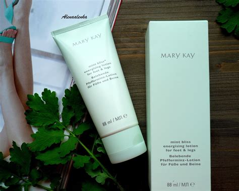 This refreshing cool mint formula helps tired feet and legs feel revived. Mary Kay Mint Bliss Energising Lotion For Feet & Legs ...