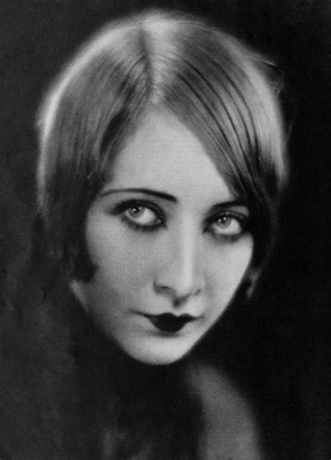 Check spelling or type a new query. Gwen Lee, c.1920s. | Flapper girl, Old hollywood, Vintage ...