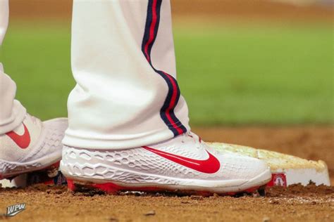 What Pros Wear Mike Trouts Nike Force Zoom Trout 5 Cleats What Pros