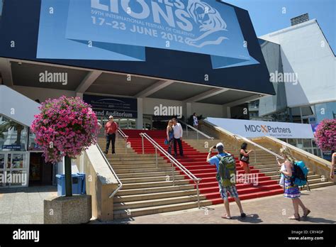 Palais Des Festivals Et Des Congrès Promenade De La Croisette Cannes
