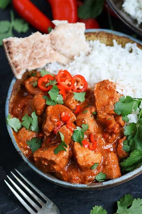 My family and i tend to like very spicy food.i add triple the chili powder, twice the garlic, twice the garam masala (available from the grocery) and one half the chili's to the recipe. Slow Cooker Spicy Chicken Curry - Nicky's Kitchen Sanctuary