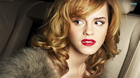 Emma Watson Best Closeup Wallpapers Set Descargar Gif