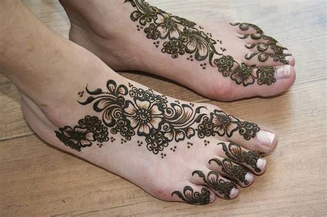 Beautiful Latest Simple Arabic Pakistani Indian Bridal Girl Mehndi