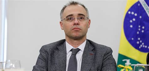 O Ministério Da Justiça Brasileira Entre 2009