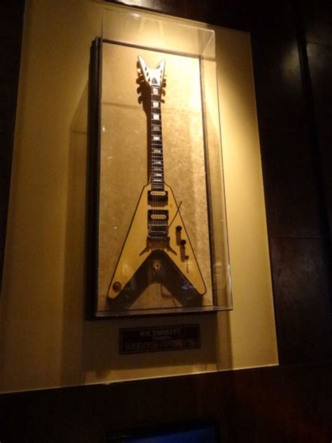 Before museums have opened showcasing amazing pieces of music history, hard rock was there displaying precious artifacts for our guests. Visit & Tour of Hard Rock Cafe Las Vegas (Memorabilia ...