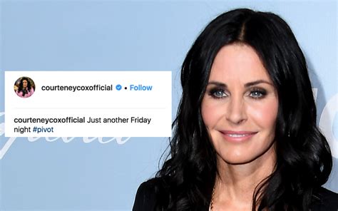 Friends Star Courtney Cox Recreated The Legendary Pivot Scene On Insta