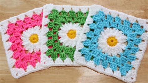 Crochet Daisy Flower Granny Square