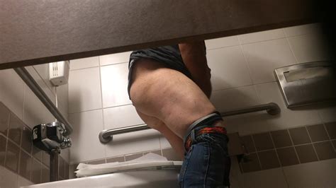 Mens Toilet Spy Cam Shitting
