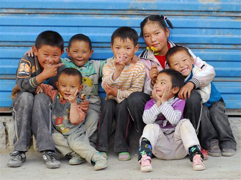 Fotos Gratis Persona Gente Jugar Masculino Niño Tíbet Familia