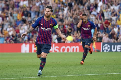 Lionel Messi Hat Trick In Fc Barcelona Champions League Win Against Psv