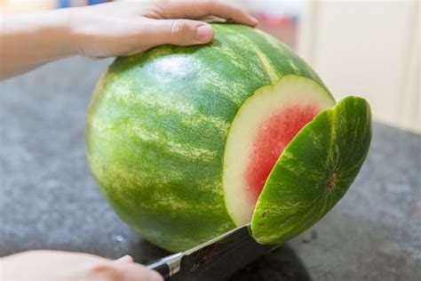 And be sure to visit our roundup on the top ten melon essentials for summer. How to Pick A Good Watermelon - Check the Field Spot