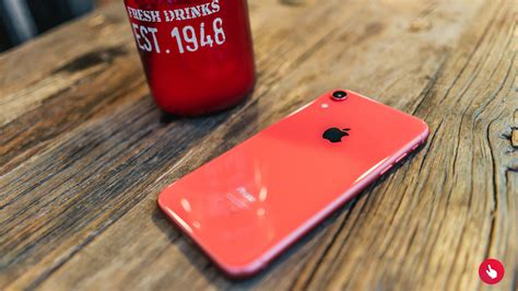 Apple iPhone XR ošklivé káčátko recenze Dotekomanie cz