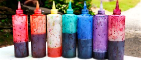 The technique of tie dye makes a comeback every so often and it never learning how to tie dye is a little messy, but really fun and something the whole family may enjoy. How to Make a Tie Dye T-Shirt | Tie Dye Instructions | Tie ...