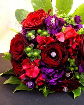See more ideas about wedding flowers, flowers, diy wedding flowers. Purple & Red Weddings