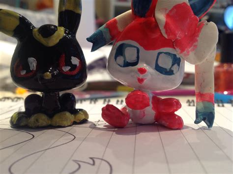 Umbreon And Sylveon Lps Customs By Fraqqe On Deviantart