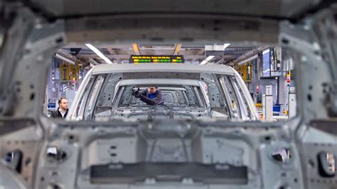 Corona Krise Autobauer verlieren täglich Millionensummen VW