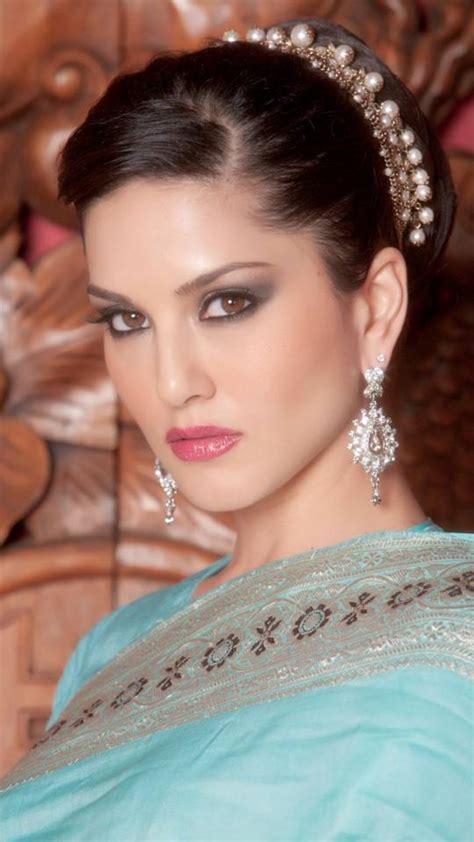 best 63 sunny leone hottest high resolution mobile wallpapers [hd]