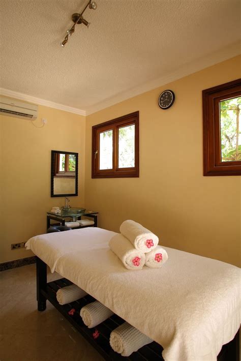 Day Spa Room Decorating Ideas Salon And Spa One Day Spa The Private Massage Room Is Perfect For