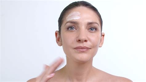 Application Tutorial Avène Cleanance Mask Youtube