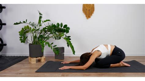 Yoga para principiantes 7 posturas para eliminar estrés