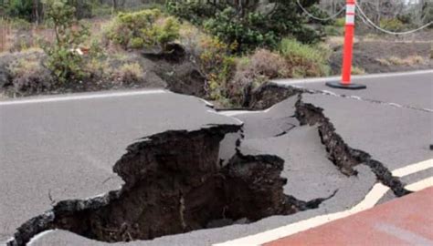 Powerful Earthquake Of 76 Magnitude Jolts Papua New Guinea At Least 4