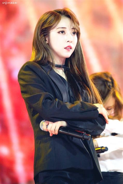 Pin By Yeka On Moon Byul Yi Moonbyul Mamamoo You Are Cute