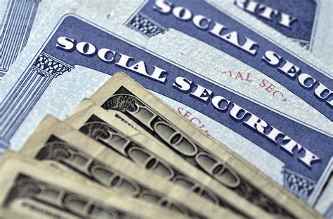 How much social security will i get? Social Security Increase Unlikely for Second Straight Year ...