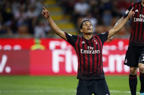 Born 8 september 1986) is a colombian professional footballer who plays as a striker for spanish club villarreal. Carlos Bacca del Milan al PSG