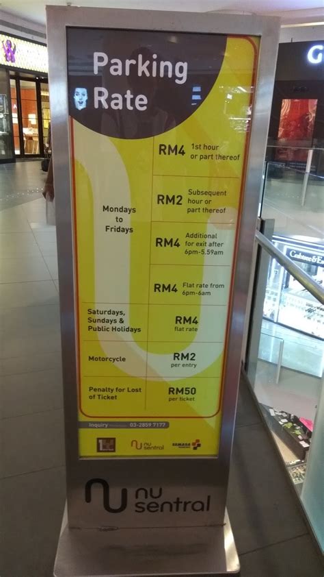 There's surprisingly a uniqlo, old town, and wong kok here. Parking Rate Fee Charges: NU Sentral Mall & 1 Sentrum Parking