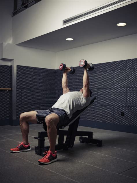 Move Masterclass The Incline Dumbbell Bench Press