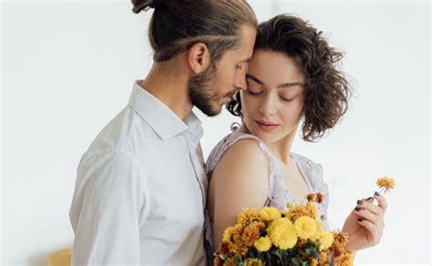 Por Qué Los Hombres Casados Buscan Una Amante