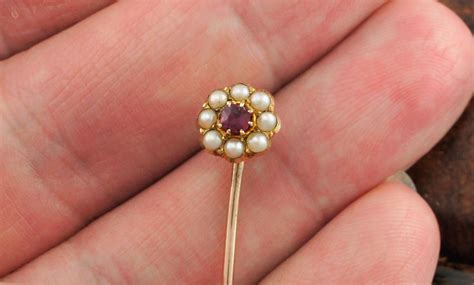 Antique Victorian Yellow Gold Seed Pearl Stick Pin Tie Pin Fox