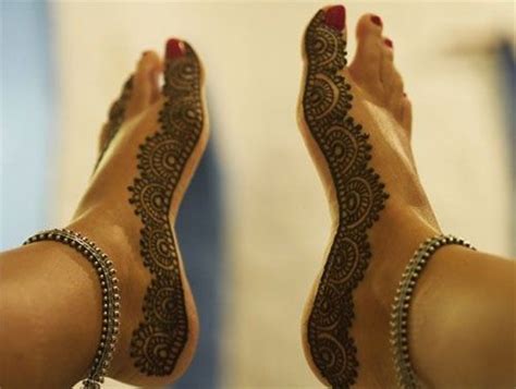 20 Best Foot Mehndi Design For Brides Folder