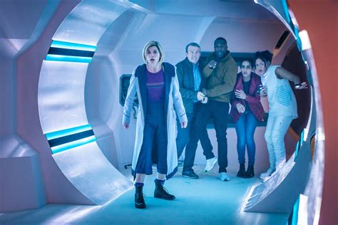 Doctor Who Season 11 Episode 5 Recap Emergency In Space